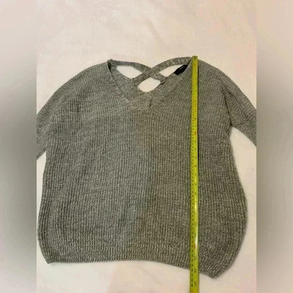 Forever 21 Women's Pullover Long Sleeve Knit Sweater V Neck Gray Size S - Picture 6 of 8